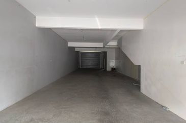 To sale jalan seni, senai, johor