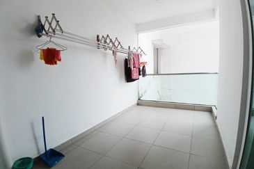 Seasons Luxury Apartments @ Amara Larkin