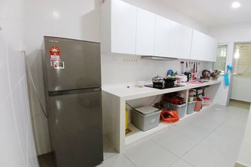 Seasons Luxury Apartments @ Amara Larkin