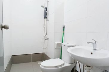 Seasons Luxury Apartments @ Amara Larkin