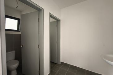 FOR RENT NEW 2-Storey Shop Lot Serene Square Serene Heights Bangi