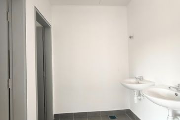 FOR RENT NEW 2-Storey Shop Lot Serene Square Serene Heights Bangi