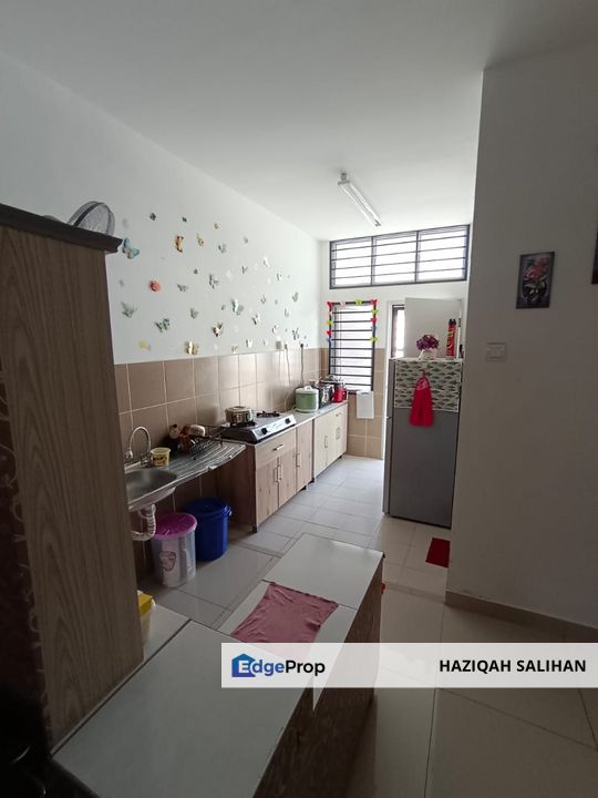 WELL MAINTAIN SINGLE STOREY ALBURY 1 BANDAR MAHKOTA HILLS LENGGENG FOR SALE, Selangor, Semenyih