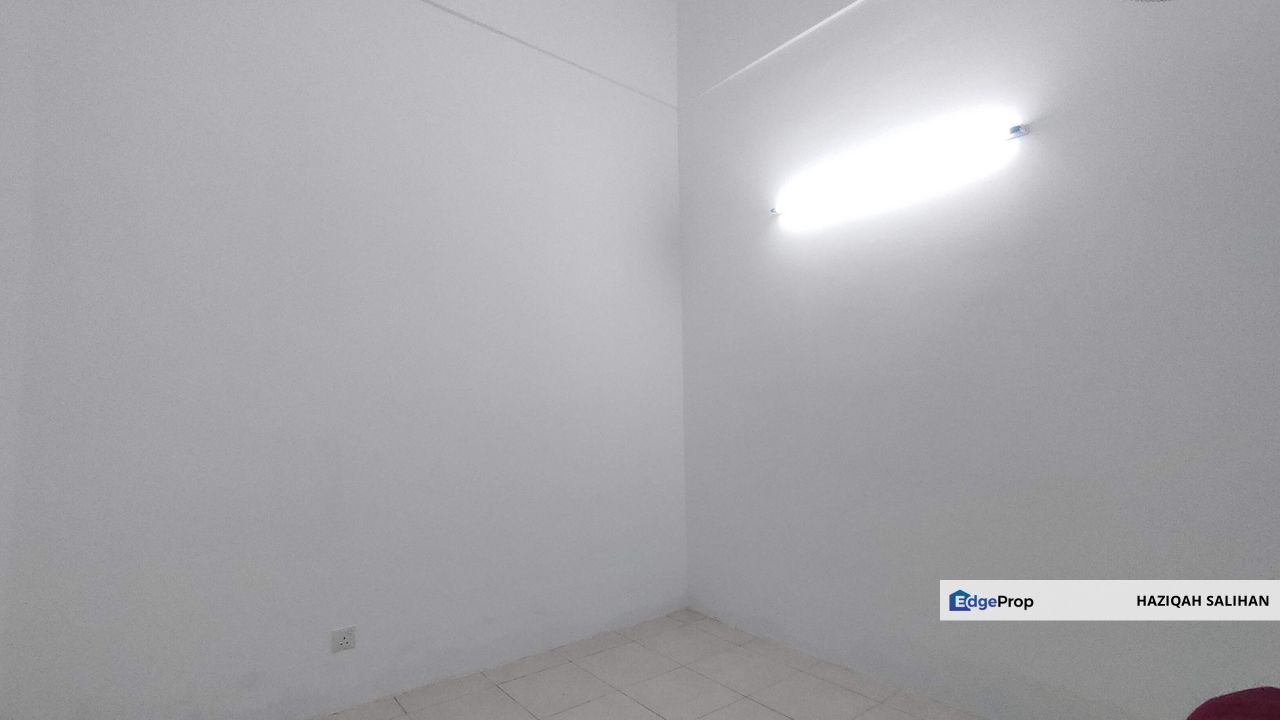 WELL MAINTAIN SINGLE STOREY IRINGAN BAYU ASTERA MAMBAU FOR SALE, Negeri Sembilan, Seremban