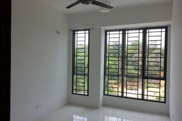 Green Suria Apartment