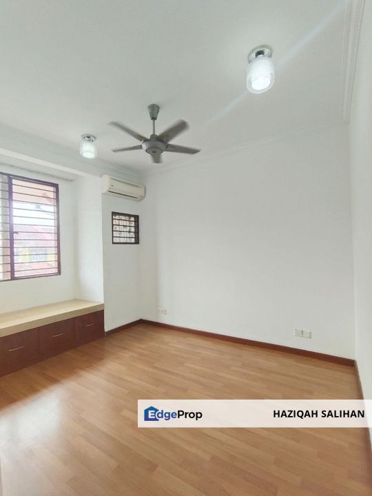 FOR SALE Renovated Double Storey House Taman Pinggiran USJ 1 Subang Jaya, Selangor, Subang