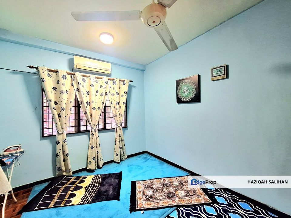 FOR SALE Putra Permai Apartment (Type C) Taman Equine Park Seri Kembangan Selangor, Selangor, Seri Kembangan