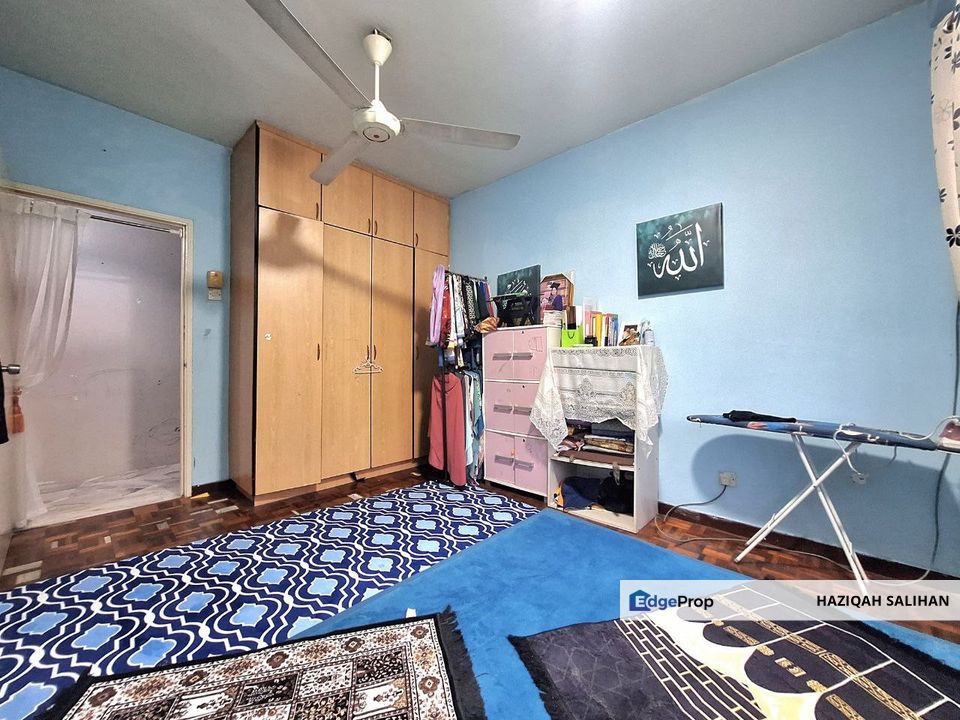 FOR SALE Putra Permai Apartment (Type C) Taman Equine Park Seri Kembangan Selangor, Selangor, Seri Kembangan