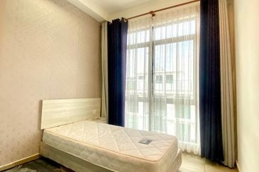 Kenwingston Square Garden