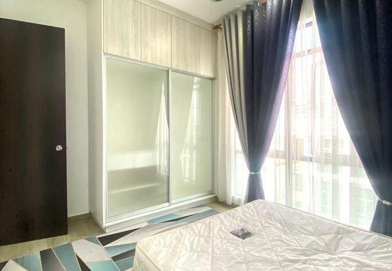 Kenwingston Square Garden