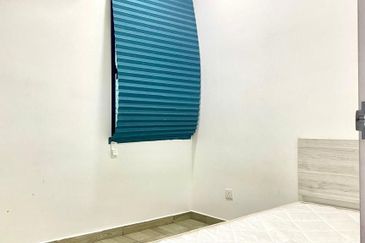 Kenwingston Square Garden