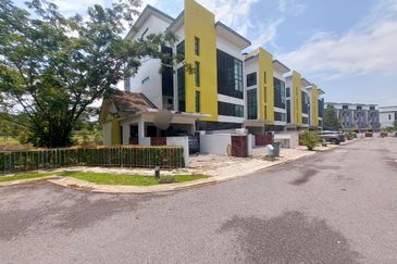 CEMPAKA SERI TOWN VILLAS @ KOTA SERIEMAS