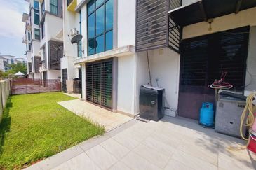 CEMPAKA SERI TOWN VILLAS @ KOTA SERIEMAS