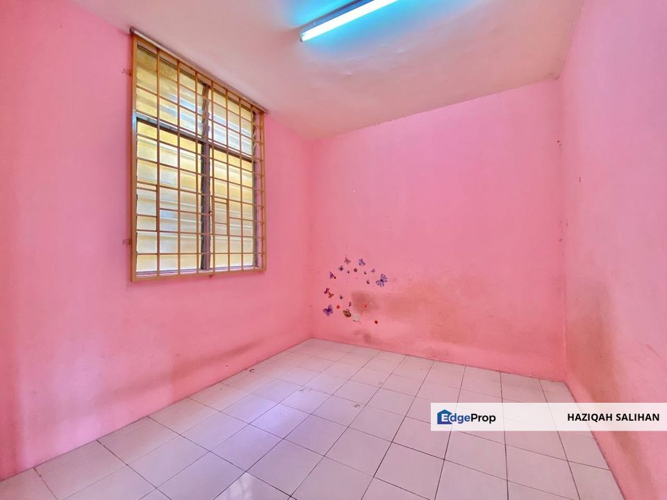 Spacious 4-Bedroom Unit | Freehold | Sri Astana Apartment, Batu Caves, Selangor, Selayang