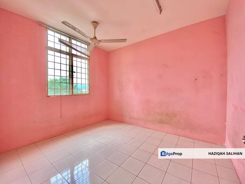 Spacious 4-Bedroom Unit | Freehold | Sri Astana Apartment, Batu Caves, Selangor, Selayang