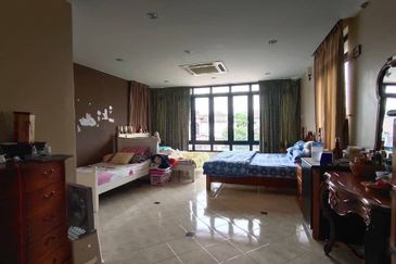 Jalan Suasana @ Tun Hussein Onn