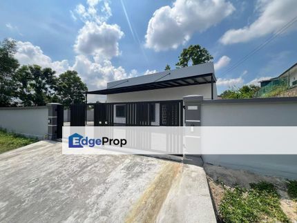 Single storey bungalow house for sale @ jalan lurah kempas baru, Johor, Johor Bahru