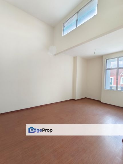 2.5 semi D for sale @ jalan kempas utama kempas, Johor, Johor Bahru