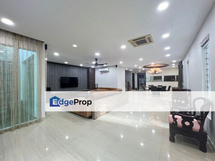 4.5 semi D for sale @ jalan jingga taman pelangi, Johor, Johor Bahru
