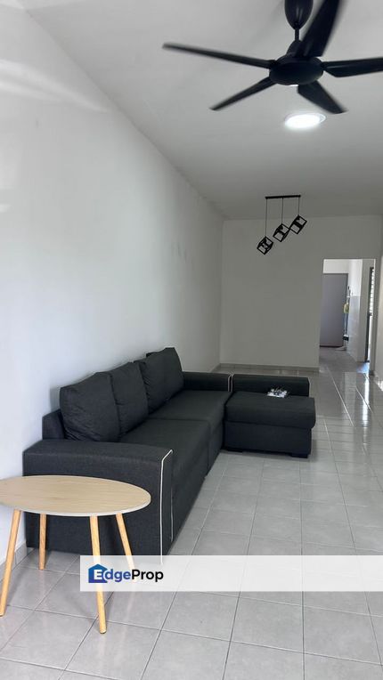 Town house for rent @ jalan cendana Bandar putra kulai , Johor, Kulai