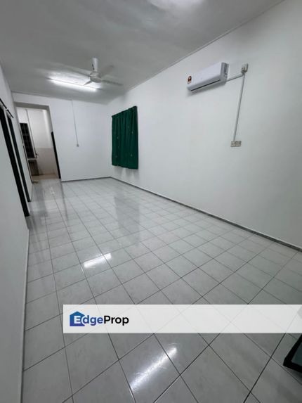 Single storey Terrace for rent @ jalan merak bandar putra kulai , Johor, Kulai