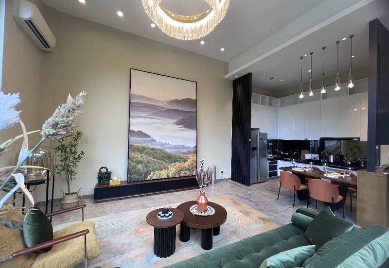 Penthouse For sale@ Nigella Park Forest City 