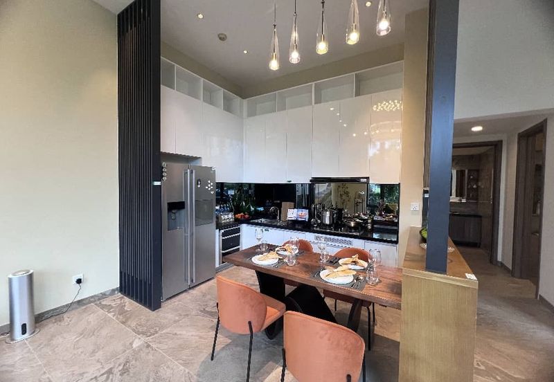 Penthouse For sale@ Nigella Park Forest City 