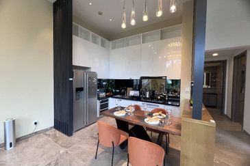 Penthouse For sale@ Nigella Park Forest City 