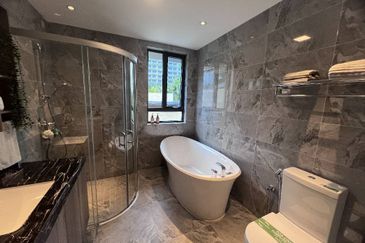 Penthouse For sale@ Nigella Park Forest City 