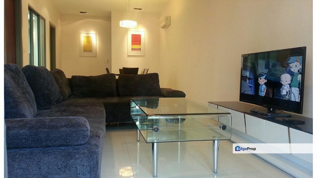 Double Storey superlink house for sale @ east Ledang , Johor, Nusajaya