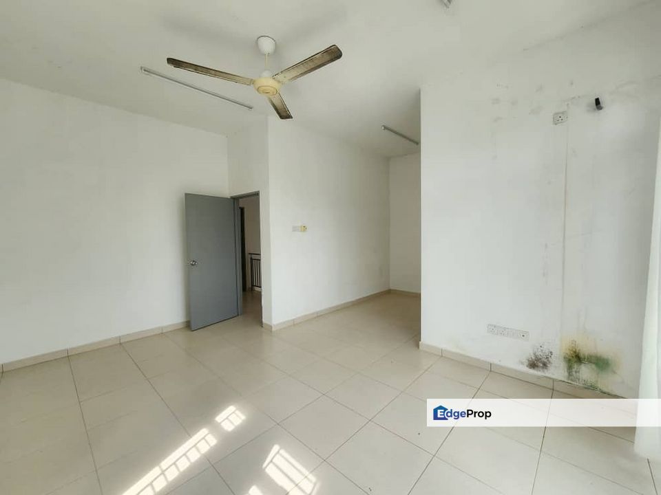 2 Storey zero lot bungalow house For sale @ Eroca hill Kelapa sawit kulai , Johor, Kulai
