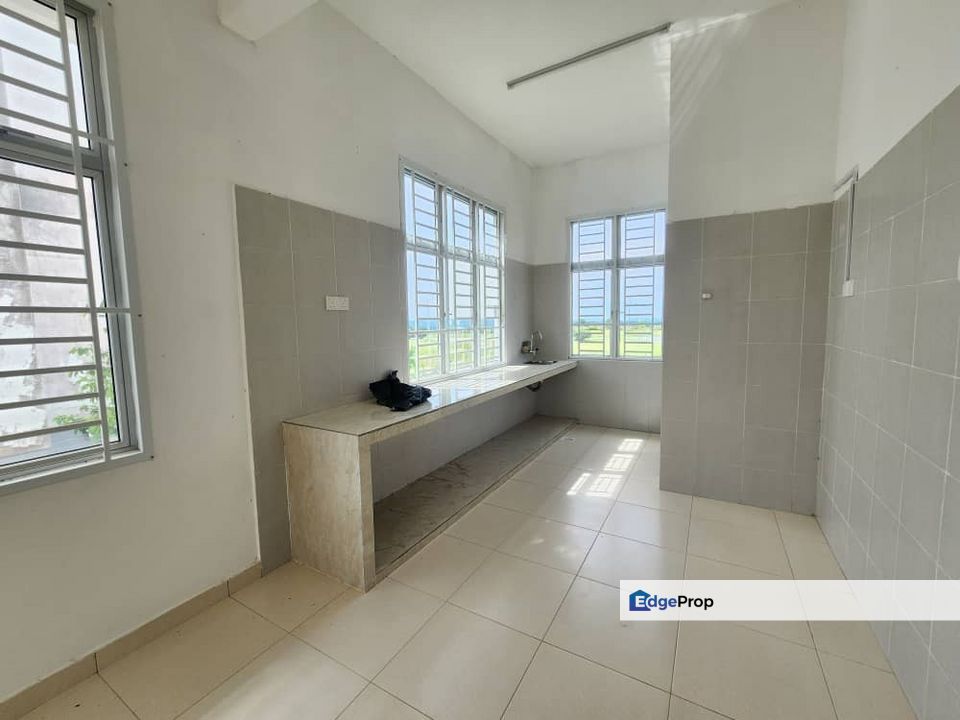 2 Storey zero lot bungalow house For sale @ Eroca hill Kelapa sawit kulai , Johor, Kulai