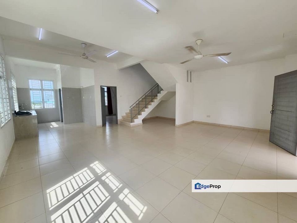 2 Storey zero lot bungalow house For sale @ Eroca hill Kelapa sawit kulai , Johor, Kulai