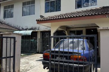 Jalan Bukit Kempas Utama