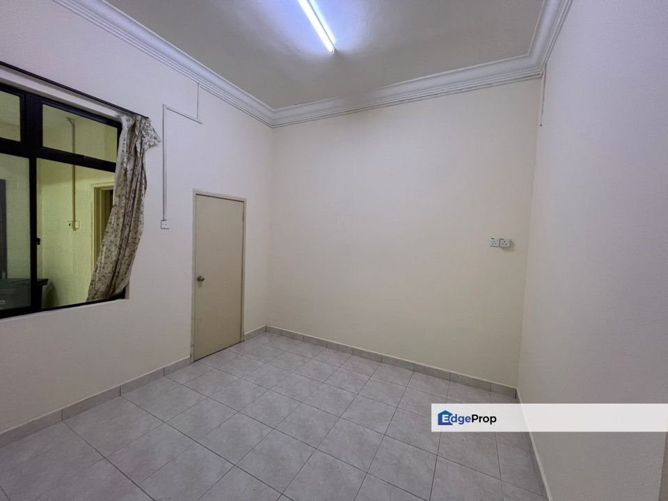 2 Storey Terrace House For Sale @ Jalan Anggerik Kulai utama , Johor, Kulai