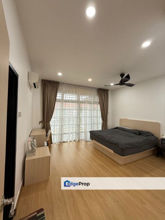 2 Storey Terrace House For Sale @ jalan iris Bandar Indahpura Kulai , Johor, Kulai