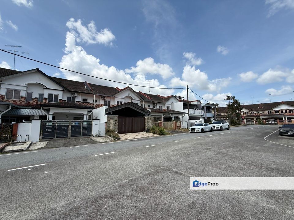 Double Storey Terrace House For Sale @ Jalan Teratai Indahpura Kulai , Johor, Kulai