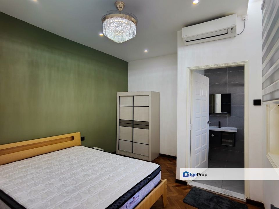 Bungalow House For Rent @ Stulang Laut Jalan Nakhoda, Johor, Johor Bahru