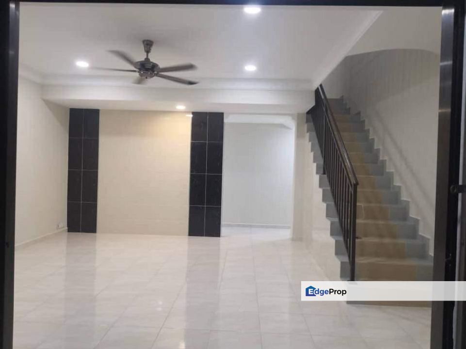 Double Storey Terrace House For Sale @jalan melati Taman Indahpura Kulai , Johor, Kulai