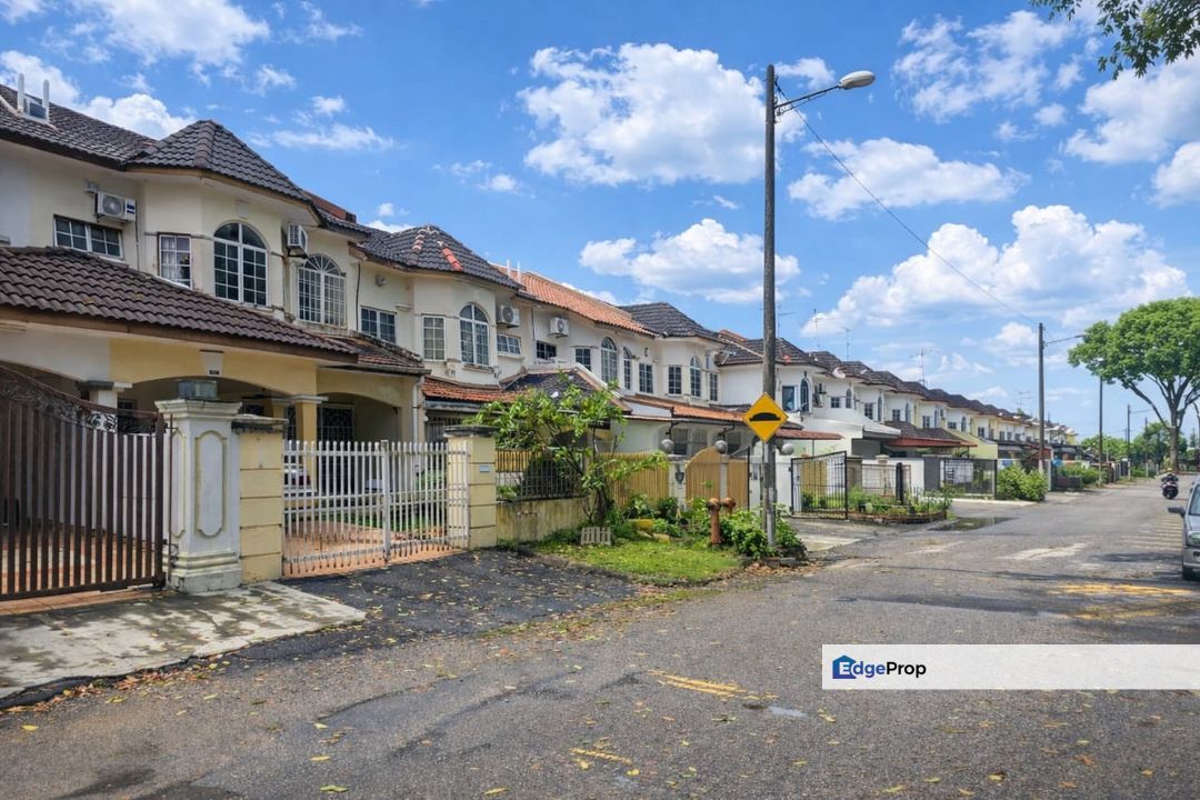 2 Storey Terrace House For Sale @ Jalan Nuri Bandar Putra Kulai , Johor, Kulai