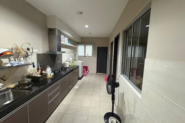 2 Storey Terrace for sale @ anjung horizon hill 