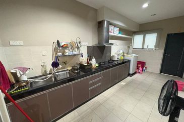 2 Storey Terrace for sale @ anjung horizon hill 