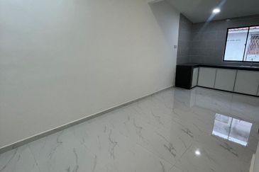 Single Storey Terrace @ Kulai Taman Makmur @ Beside Main Road
