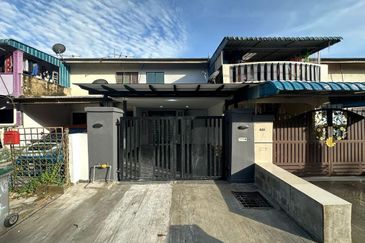 Jalan Mutiara Emas 2/34