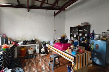 Single Storey Low Cost @ Taman Intan Ulu Tiram @ Able to full loan/ Cash Back