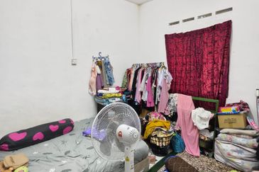 Single Storey Low Cost @ Taman Intan Ulu Tiram @ Able to full loan/ Cash Back