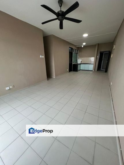 For Sale Lake View Suites Apartment @ Taman Mount Austin @ New Renovated, Johor, Johor Bahru