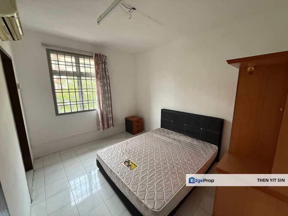 For Rent Rose Villa Apartment @ Kulai Taman Putri near Kelapa Sawit Sedenak Highway, Johor, Kulai