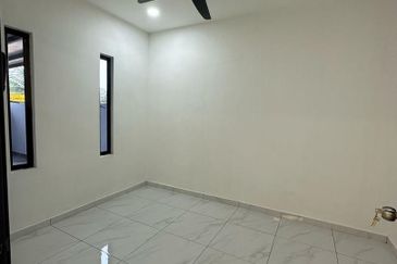 Single Storey Low Cost @ Taman Teratai Skudai @ Renovated Unit