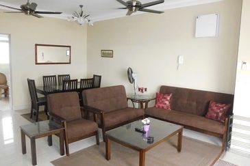 Golden Sands Seaview Residence